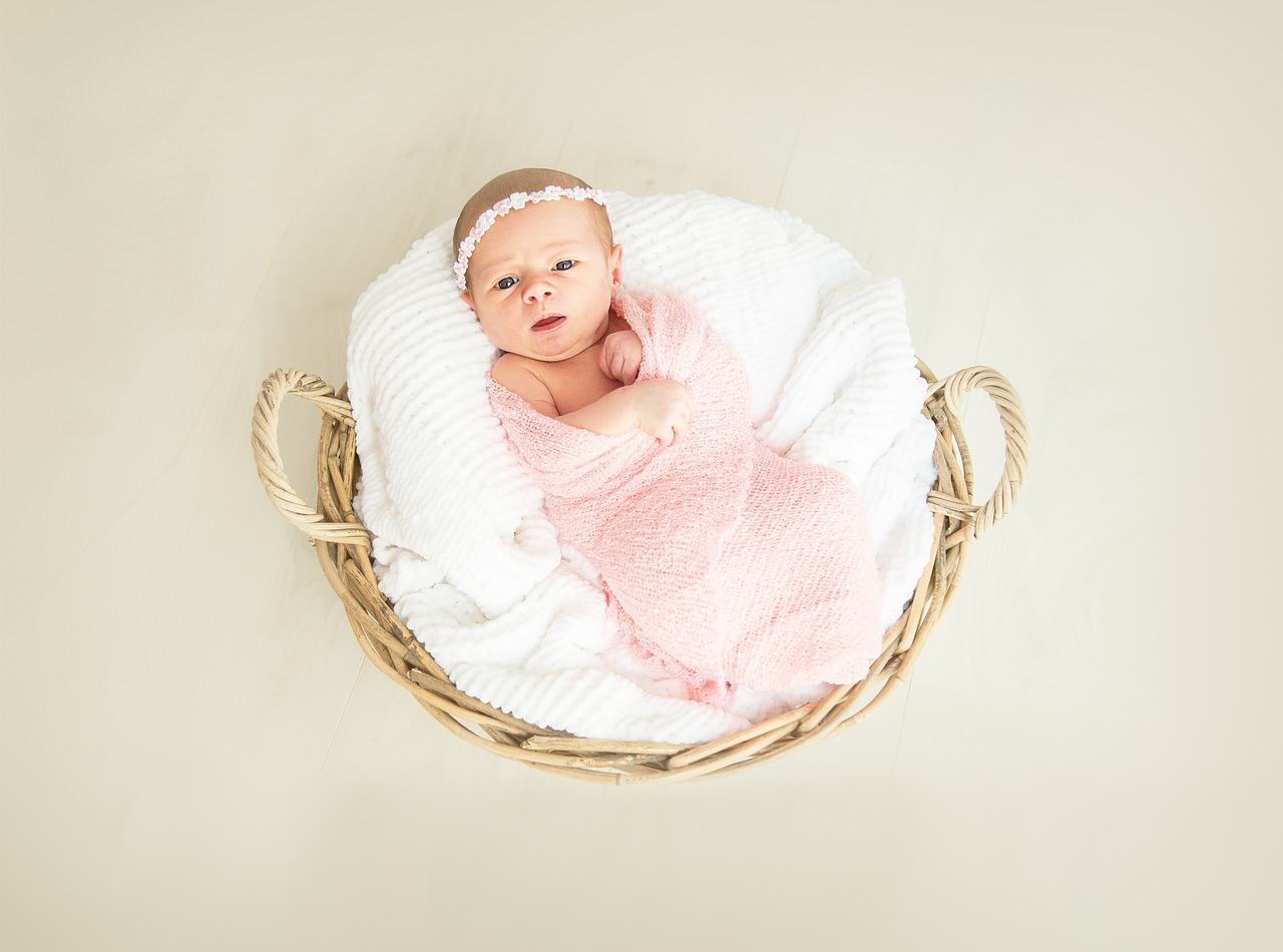 Baby, girl, birth — De Betekenis Achter de Naam CasinoLab en Zijn Oorsprong