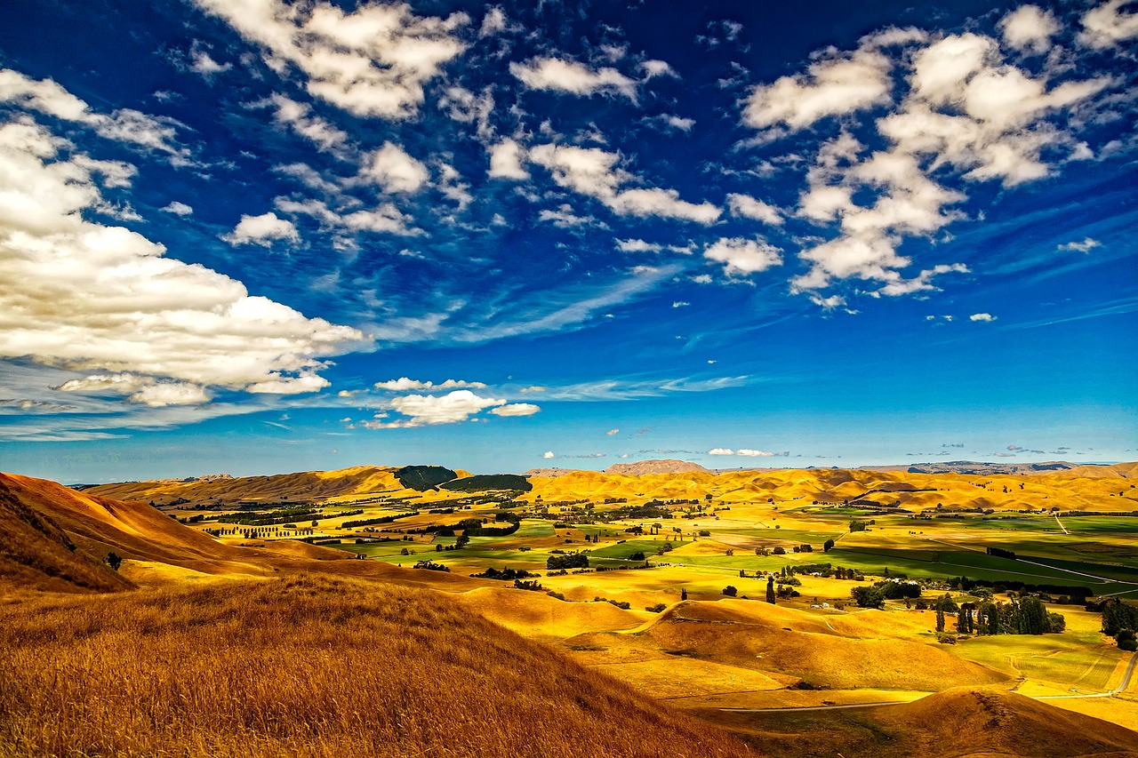 New zealand, sky, clouds — Innovative Spin- & Magnetmotoren: Die Zukunft der nachhaltigen Energie