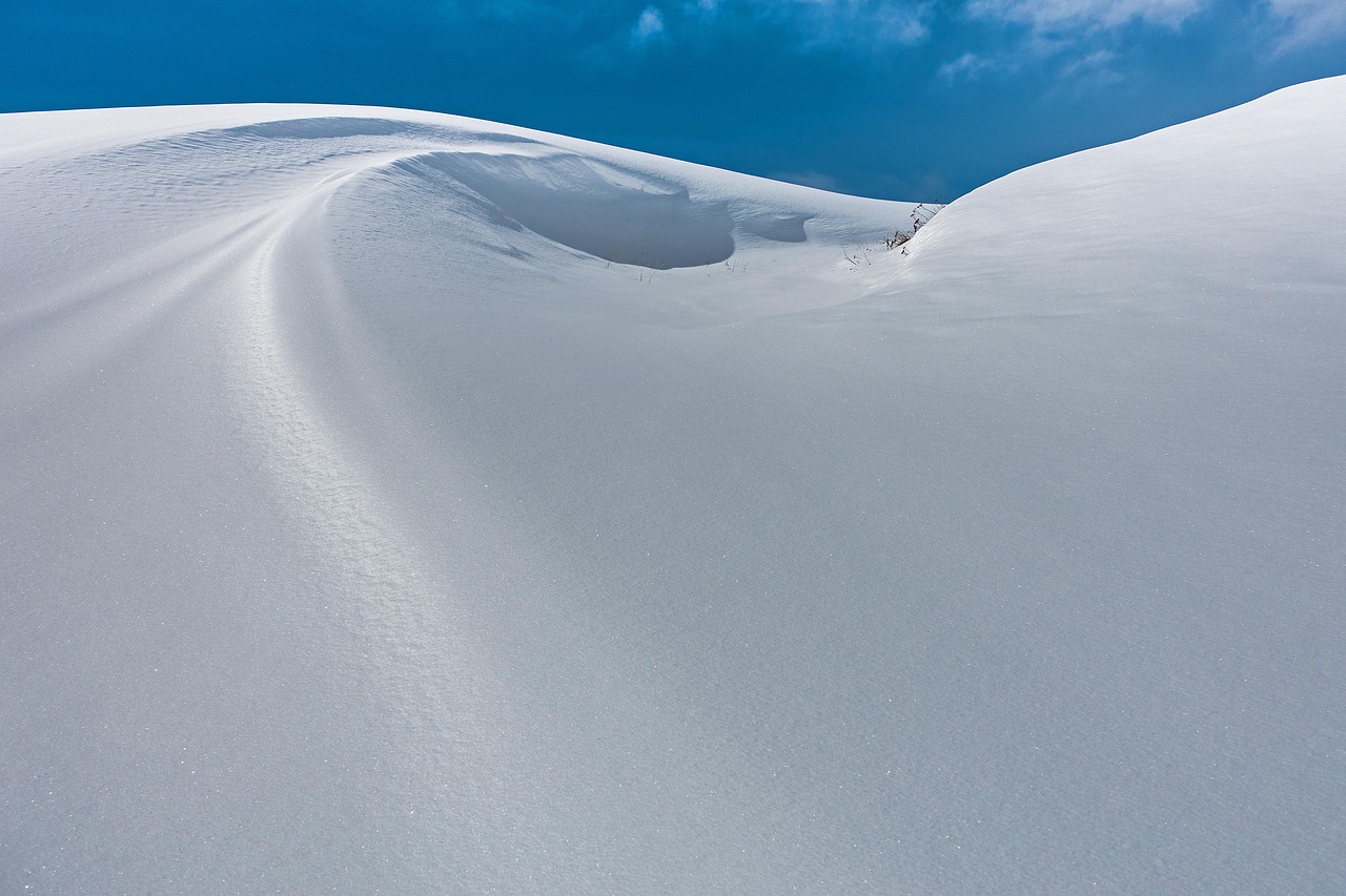 Snow, new zealand, snowdrift — LuckyMax Online Casino presenteert zichzelf als een moderne gaming bestemming die spelers verw